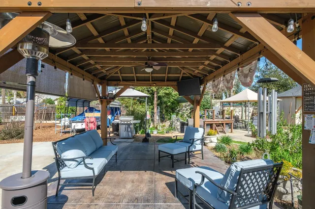 $425,000 | 5443 East Saginaw Way, Fresno, CA 93727