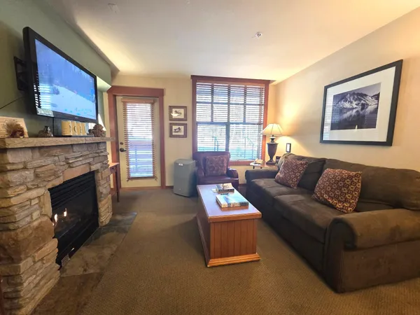 $699,000 | 1111 Forest Trail, Unit 1214, Mammoth Lakes, CA 93546