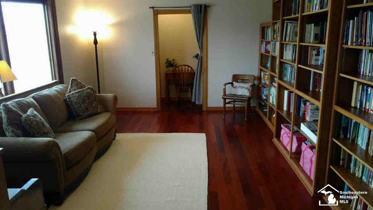 12405 Capernall Road Carleton, MI 48117 - Photo 8 of 22 Living Room