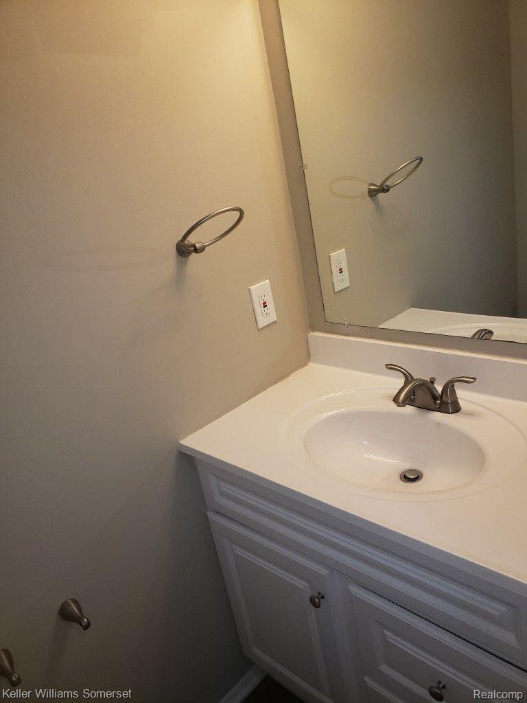 39975 Crosswinds Road Novi, MI 48375 - Photo 16 of 31 Gallery Image 16