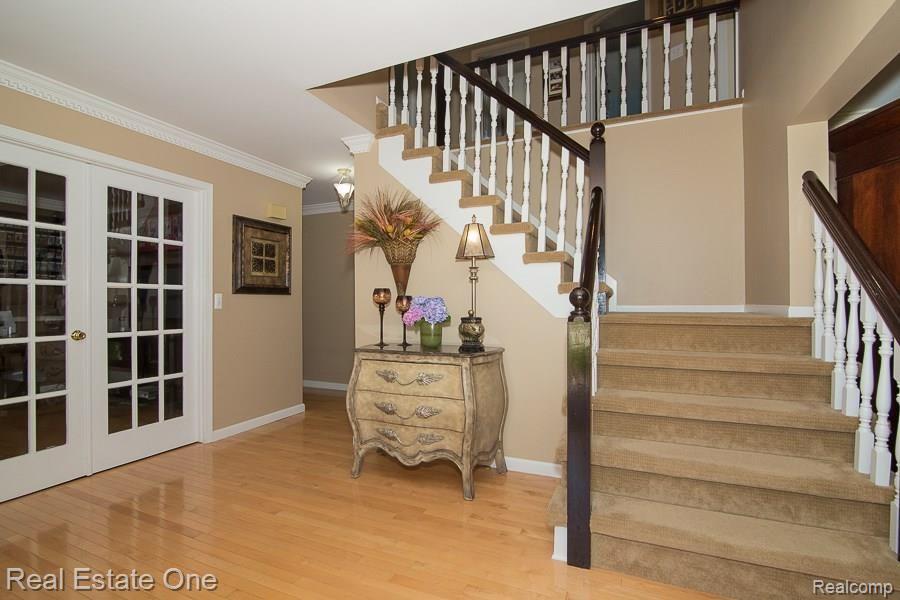 471 Lake Forest Road Rochester, MI 48309 - Photo 6 of 41 _OL_2332_Lake_Forest_W056.jpg