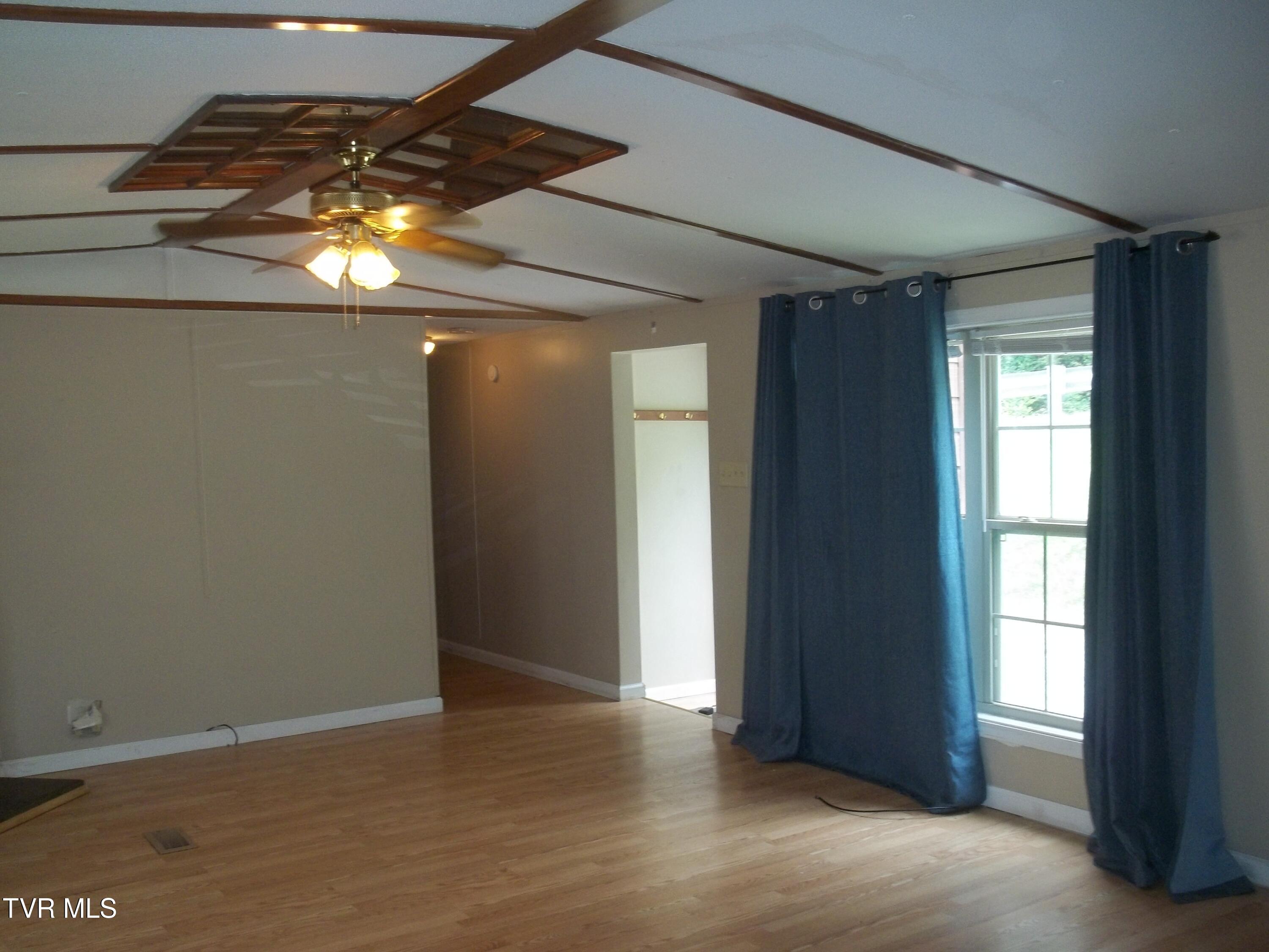 1284 Powder Branch Road Johnson City, TN 37601 - Photo 8 of 34 100_1539