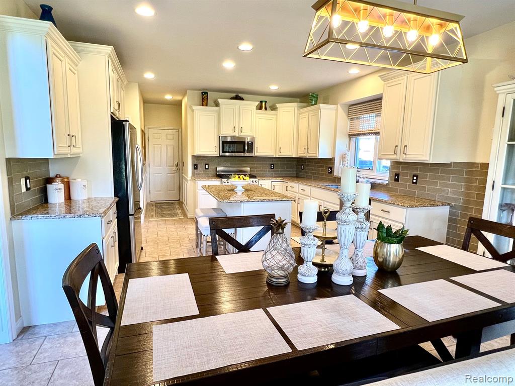 21373 Raintree Drive Macomb, MI 48044 - Photo 26 of 58 Gallery Image 26