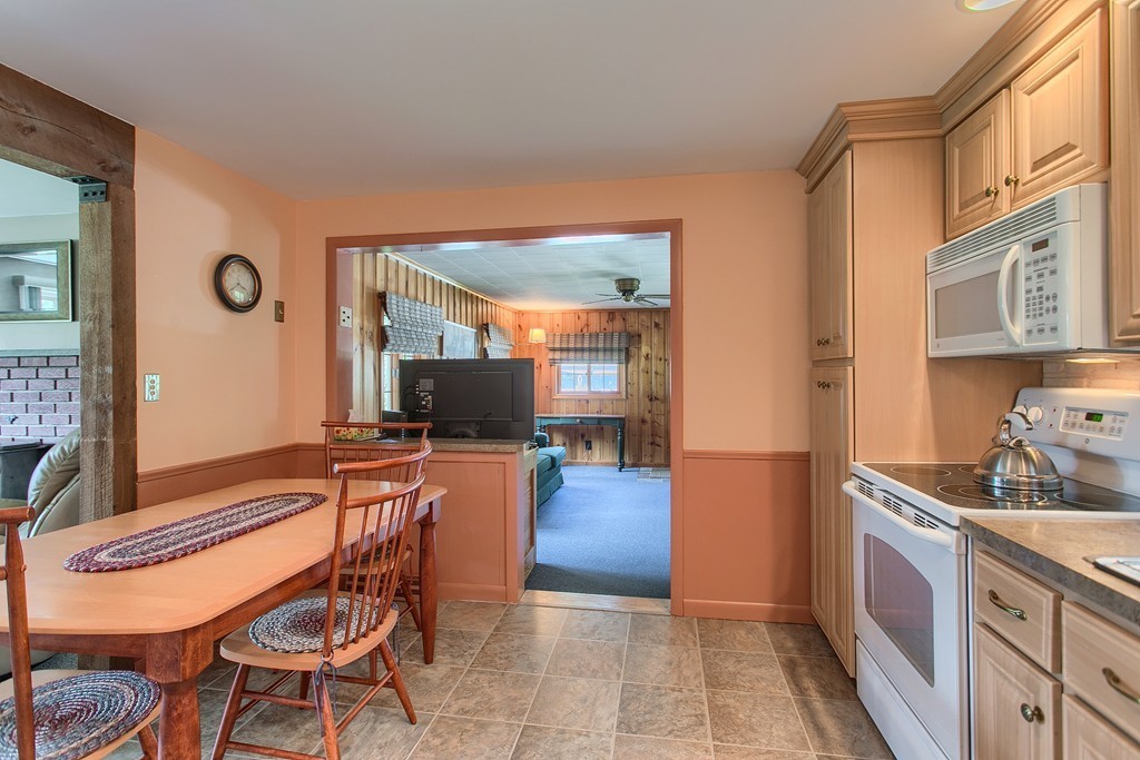 11 Gregory Road Chelmsford, MA 01824 - Photo 15 of 30