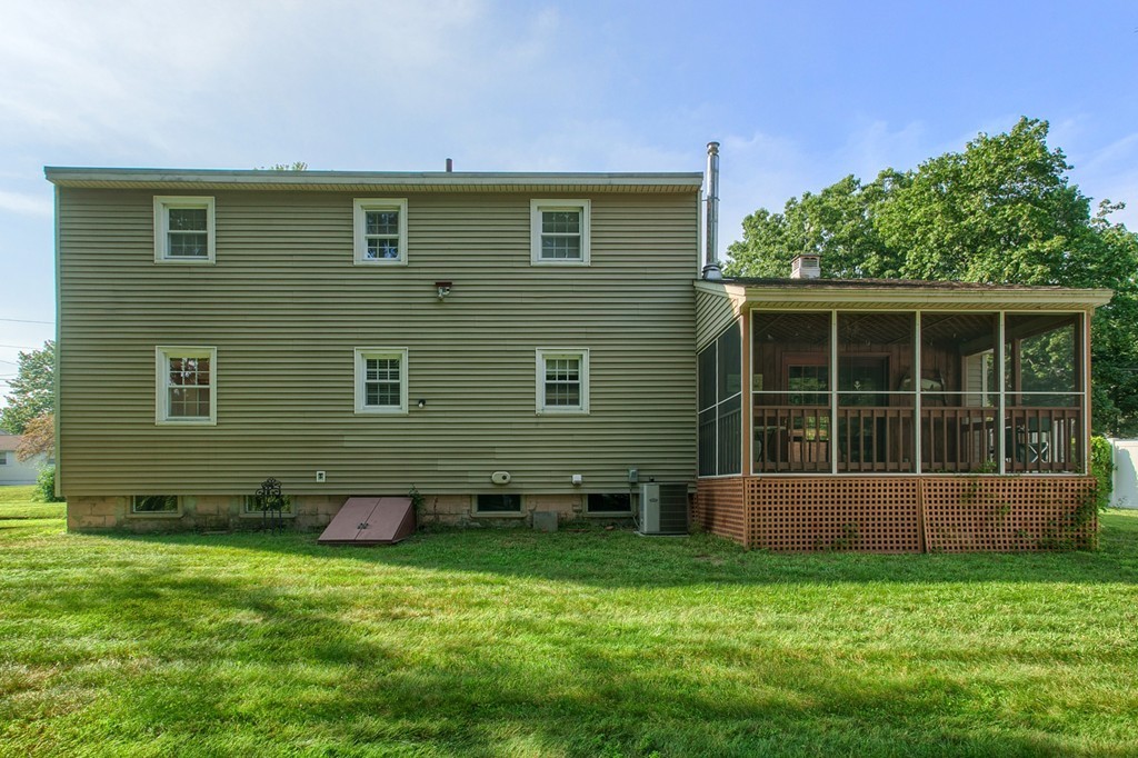 11 Gregory Road Chelmsford, MA 01824 - Photo 27 of 30