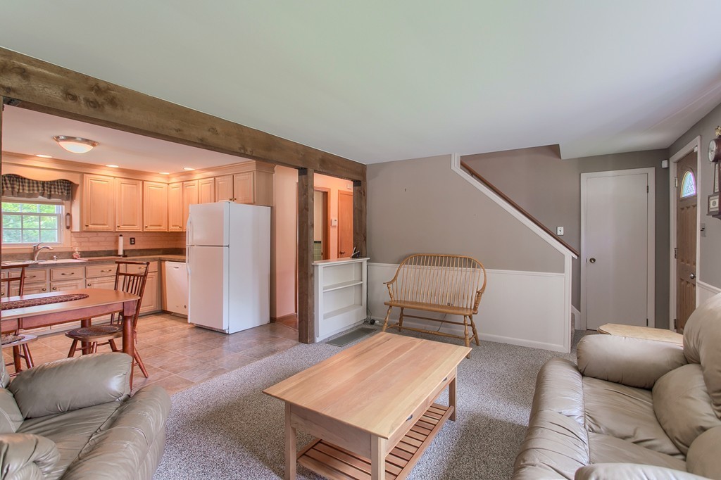 11 Gregory Road Chelmsford, MA 01824 - Photo 5 of 30