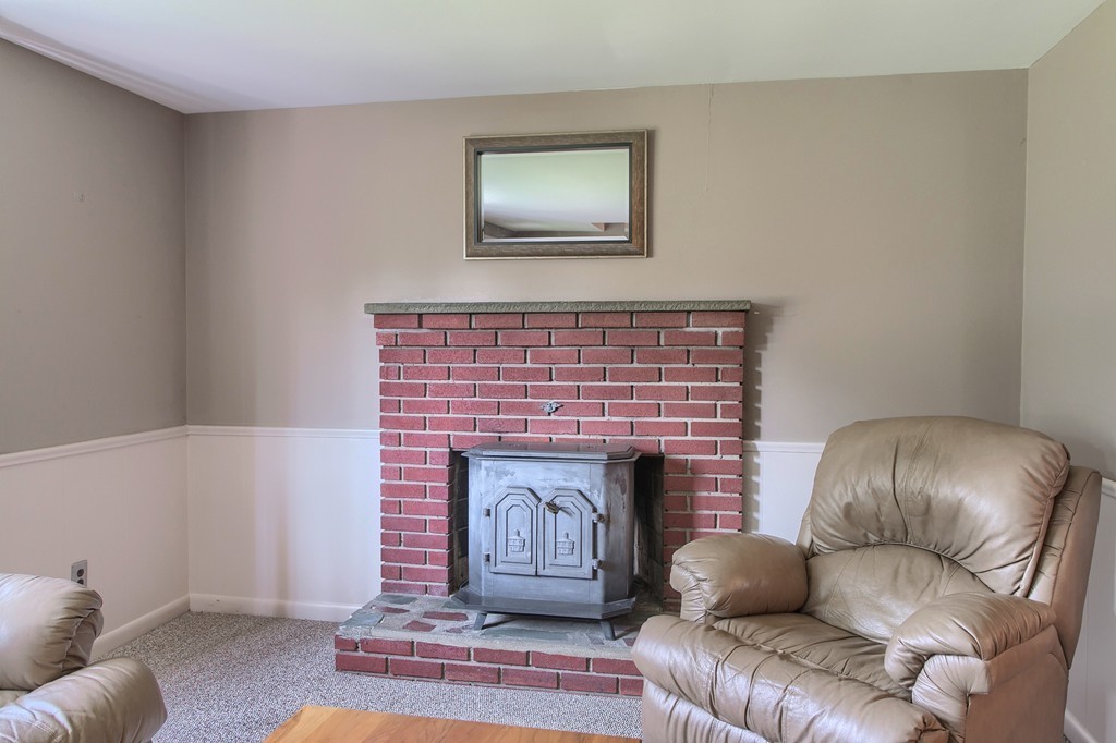 11 Gregory Road Chelmsford, MA 01824 - Photo 6 of 30