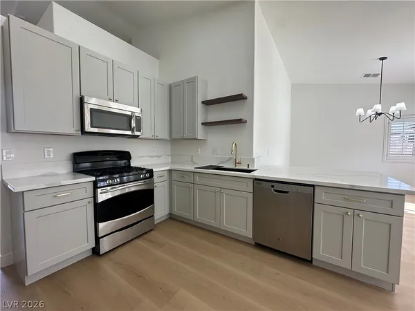 $2,660 | 9121 Canyon Magic Avenue, Las Vegas, NV 89129