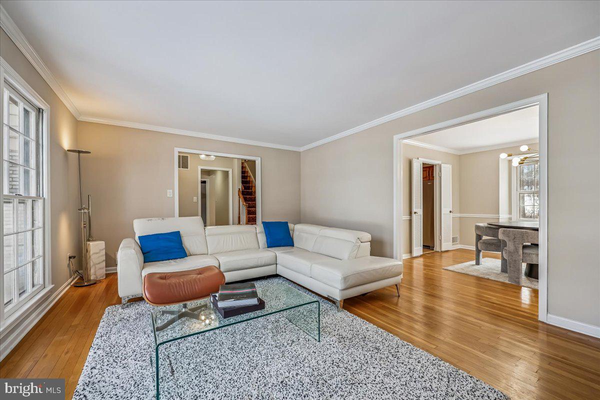 13120 Brandon Way Road Gaithersburg, MD 20878 - Photo 12 of 82 Living room with hardwoods