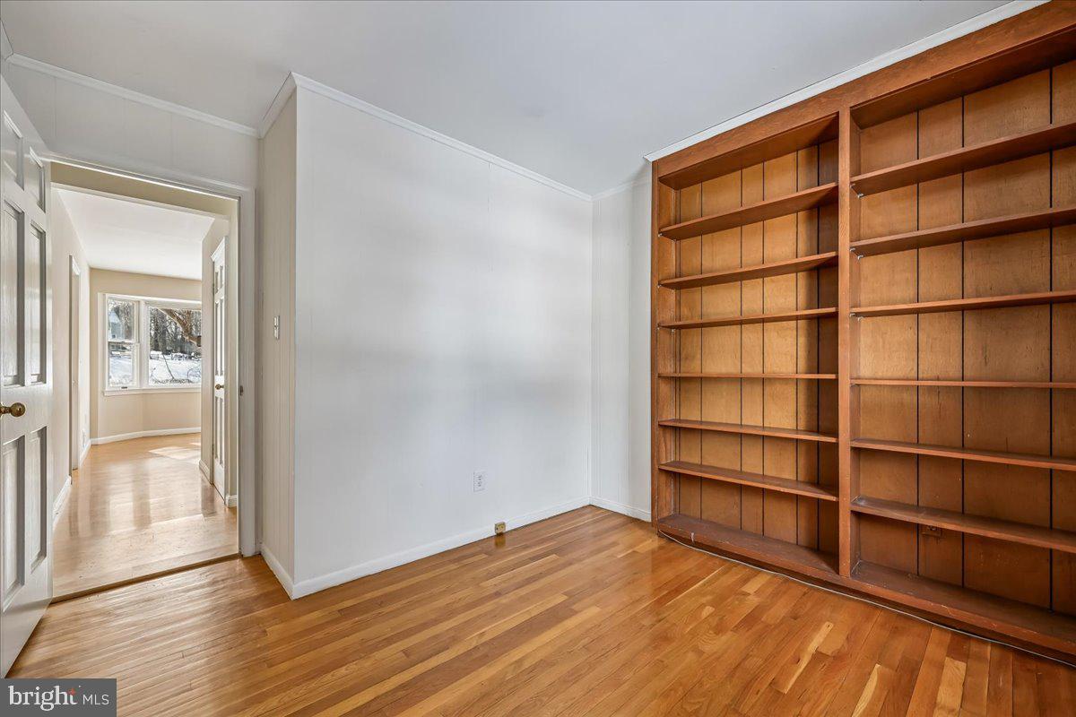 13120 Brandon Way Road Gaithersburg, MD 20878 - Photo 34 of 82 first floor office