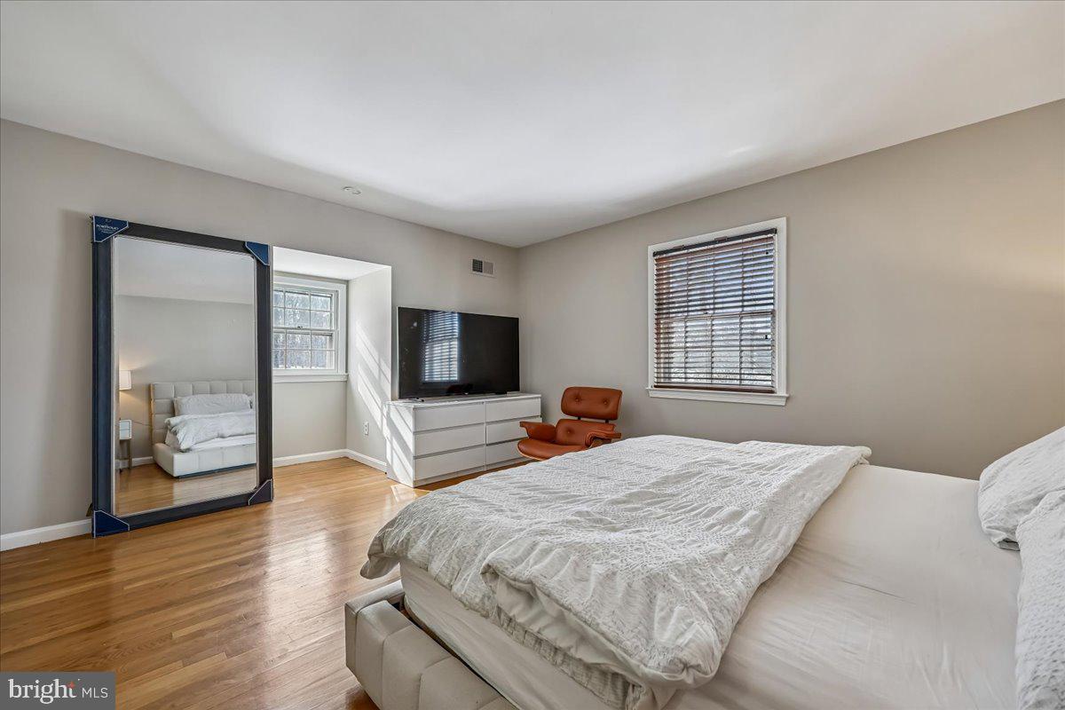 13120 Brandon Way Road Gaithersburg, MD 20878 - Photo 41 of 82 Primary bedroom