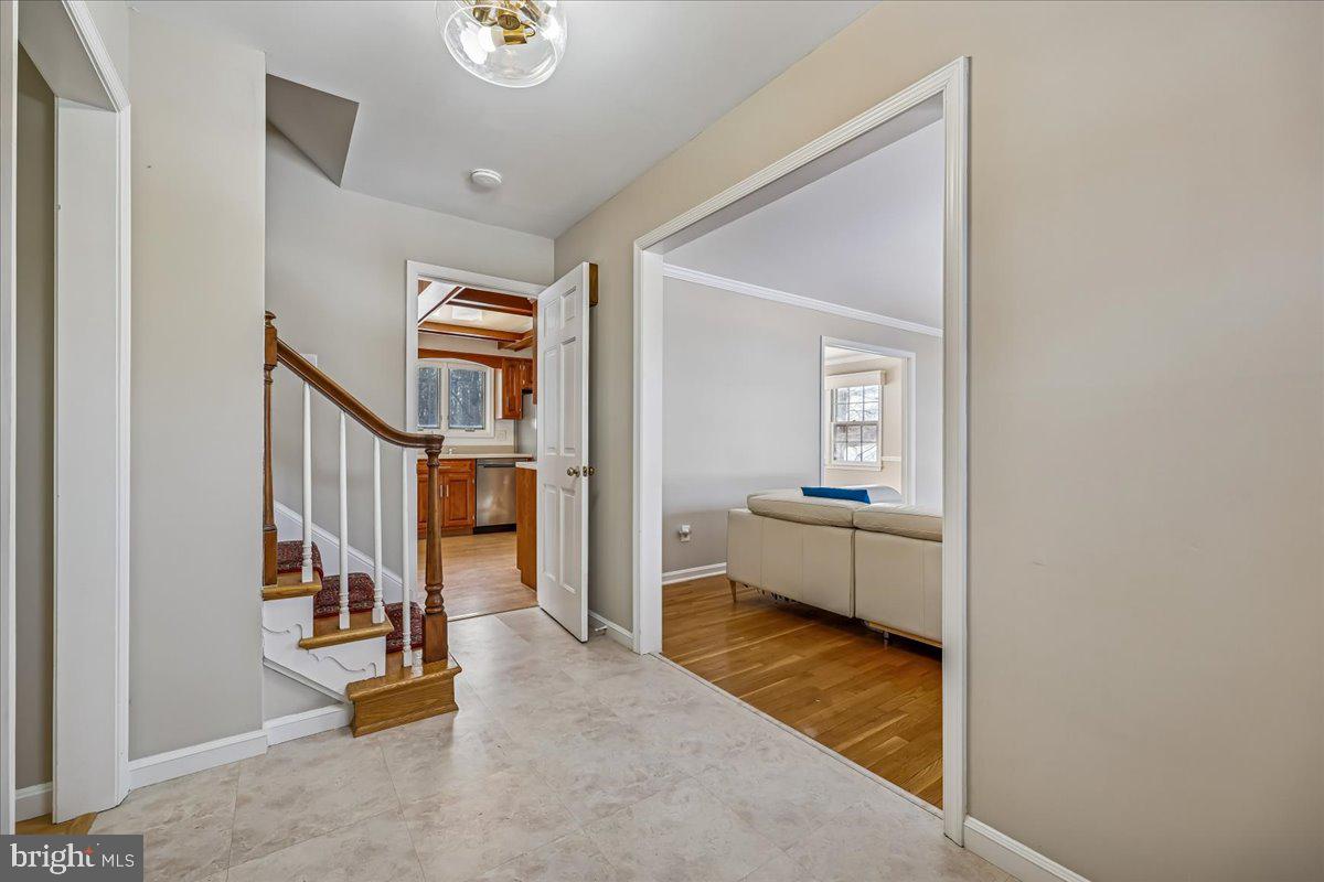 13120 Brandon Way Road Gaithersburg, MD 20878 - Photo 8 of 82 Foyer