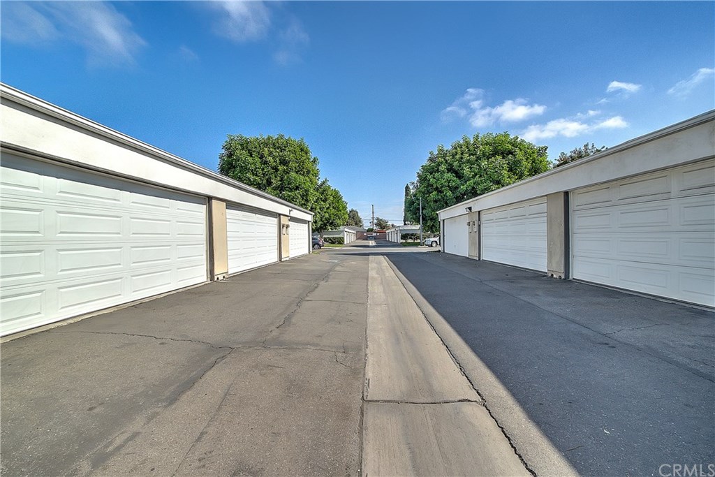 17629 Regency Circle Bellflower, CA 90706 - Photo 36 of 43