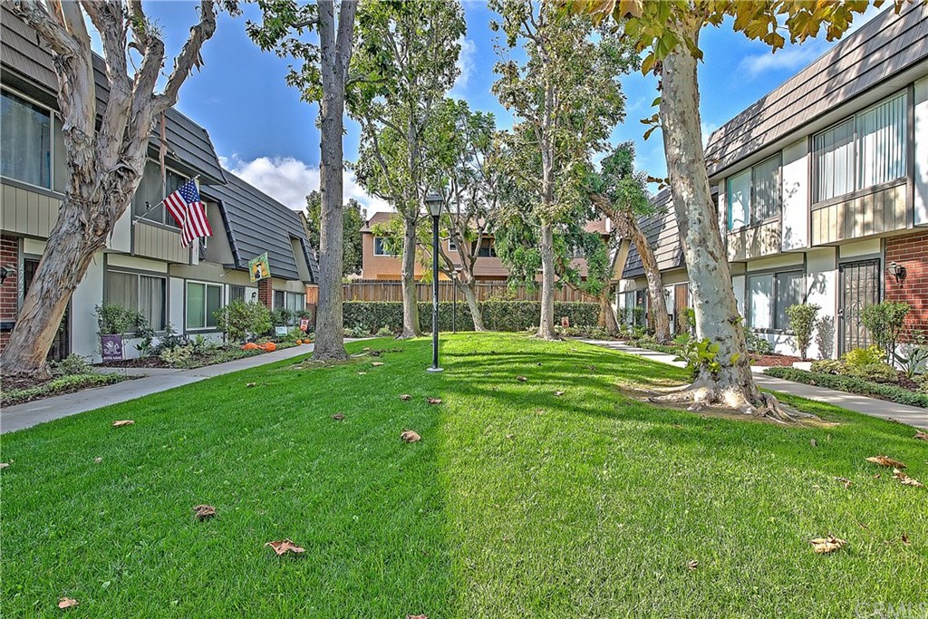 17629 Regency Circle Bellflower, CA 90706 - Photo 40 of 43