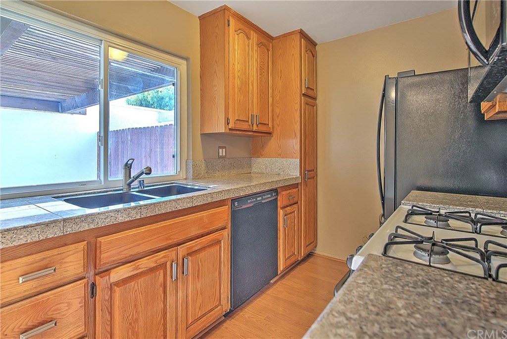 17629 Regency Circle Bellflower, CA 90706 - Photo 9 of 43