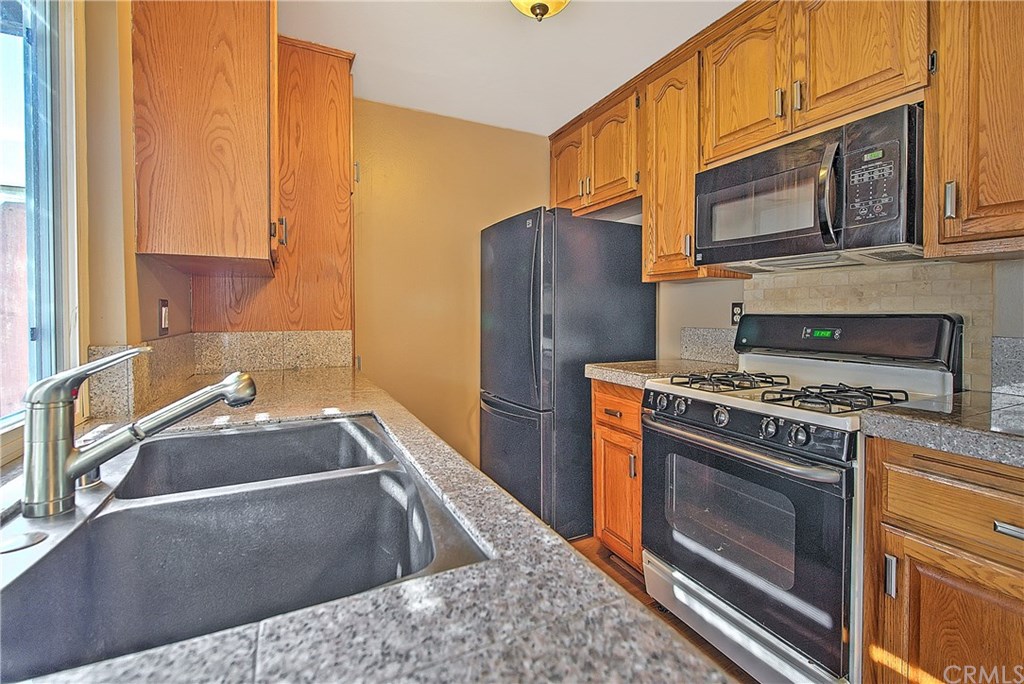 17629 Regency Circle Bellflower, CA 90706 - Photo 10 of 43