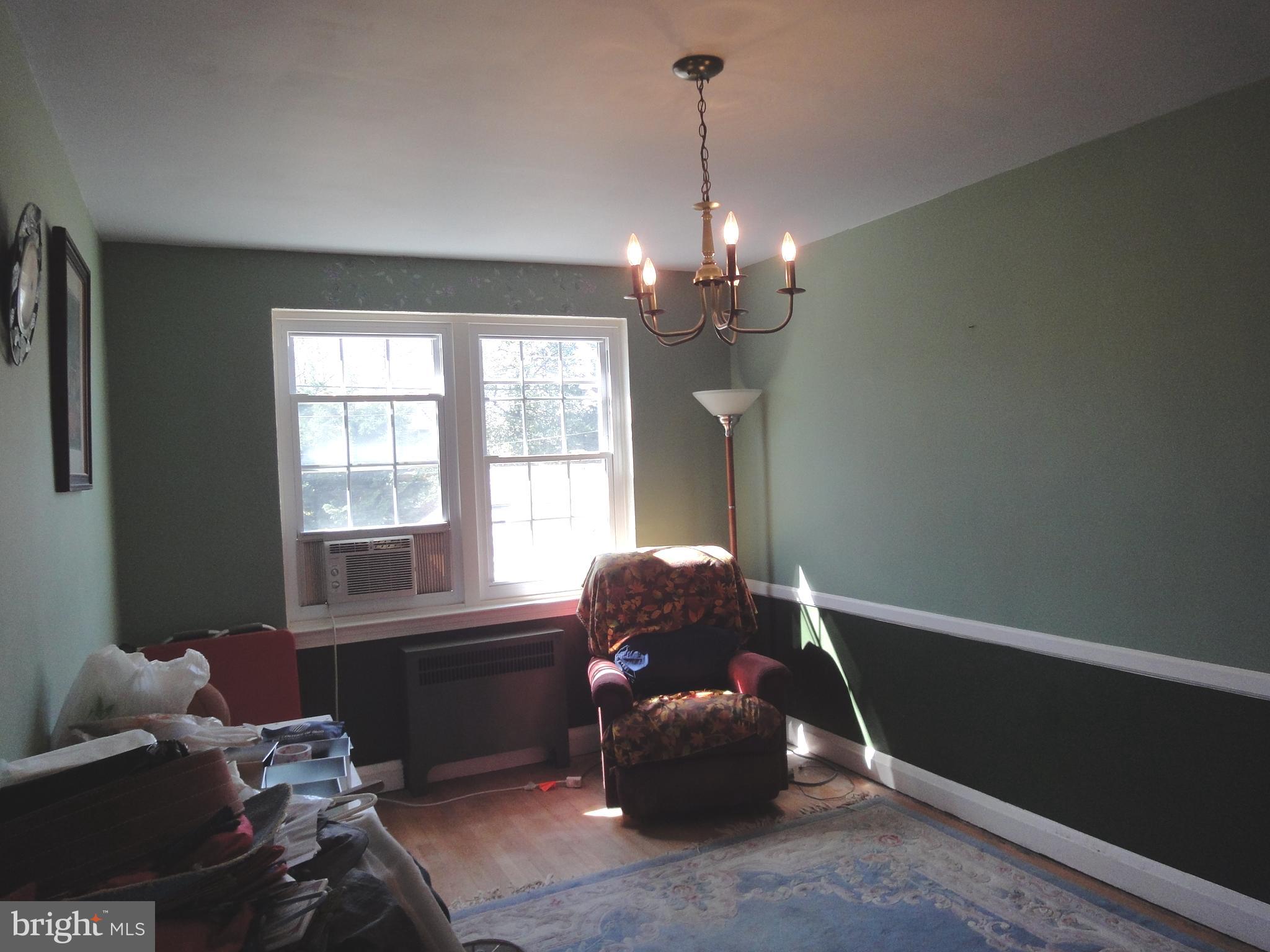 267 Ridge Avenue Towson, MD 21286 - Photo 6 of 12 Dining Room