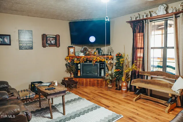 $2,024,700 | 3500 James Phillips Way, Sevierville, TN 37876