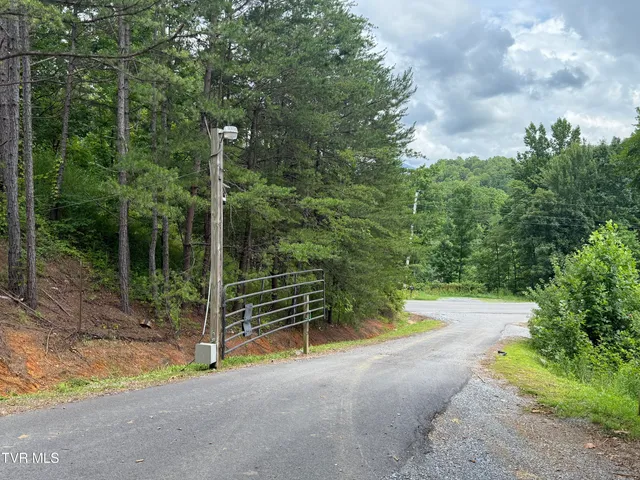 $2,024,700 | 3500 James Phillips Way, Sevierville, TN 37876