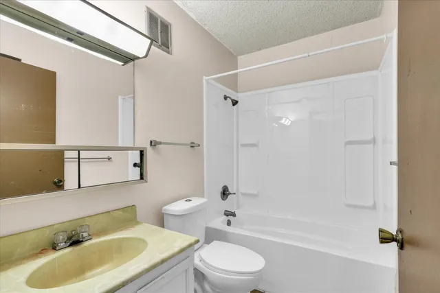 $900,000 | 213 Keystone Drive, Rantoul, IL 61866