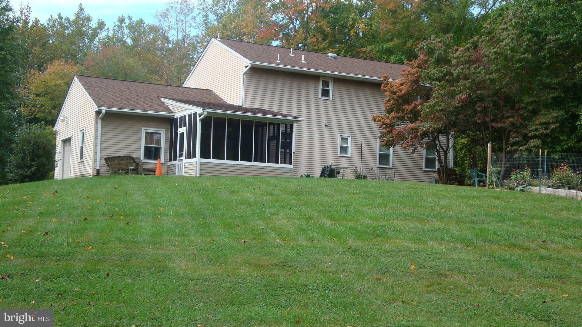 Exterior (Rear)