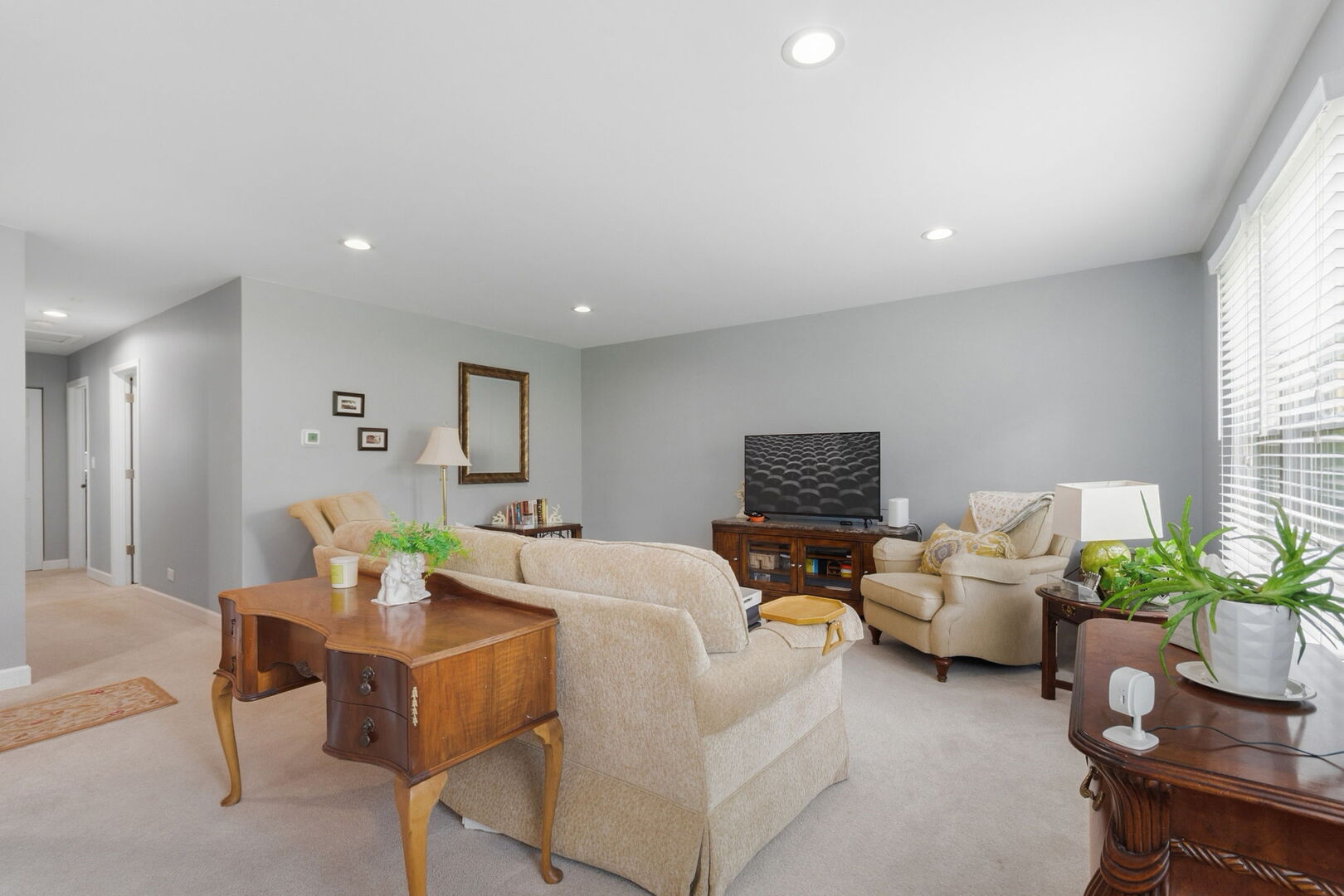 458 Nantucket Road Naperville, IL 60565 - Photo 2 of 21