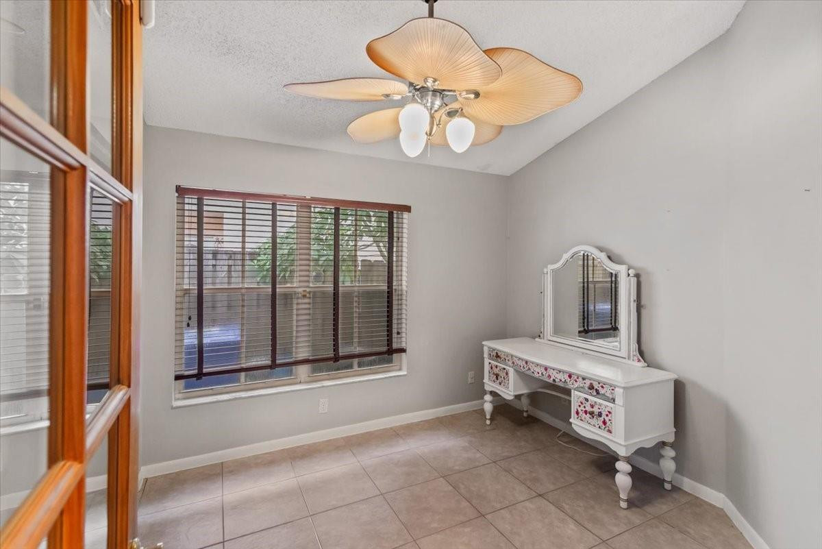 6344 Duval Drive Pompano Beach, FL 33063 - Photo 16 of 33 Guest