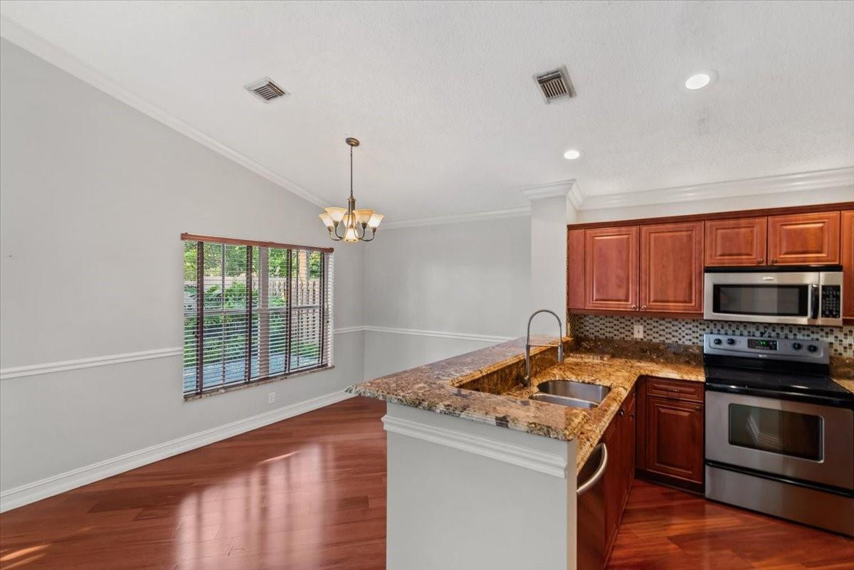 6344 Duval Drive Pompano Beach, FL 33063 - Photo 10 of 33 Photo 10