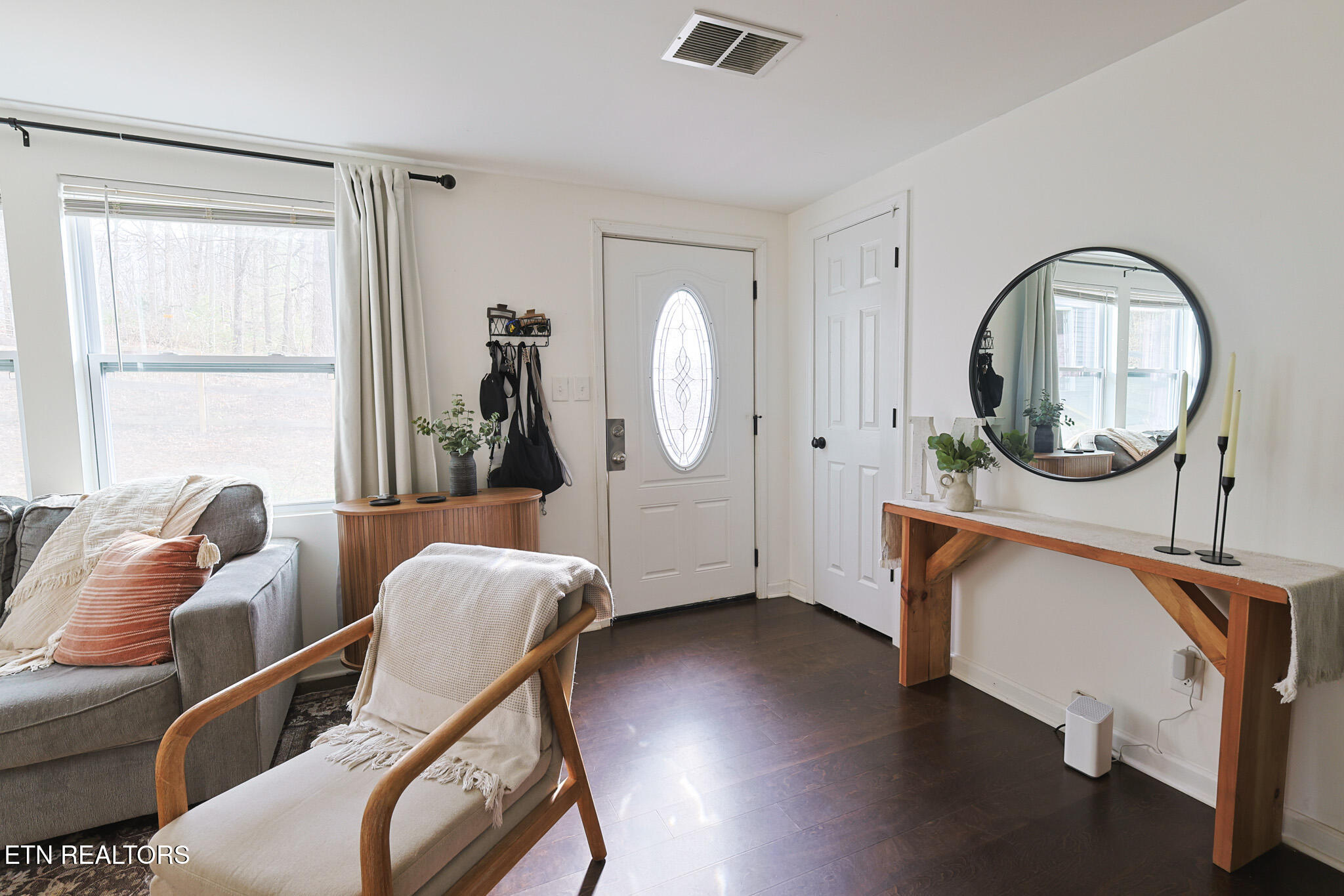 1104 Stony Point Road Knoxville, TN 37914 - Photo 11 of 32 Living