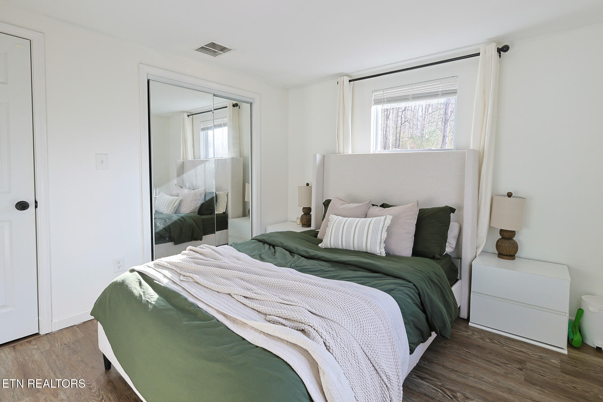 1104 Stony Point Road Knoxville, TN 37914 - Photo 16 of 32 Room 1