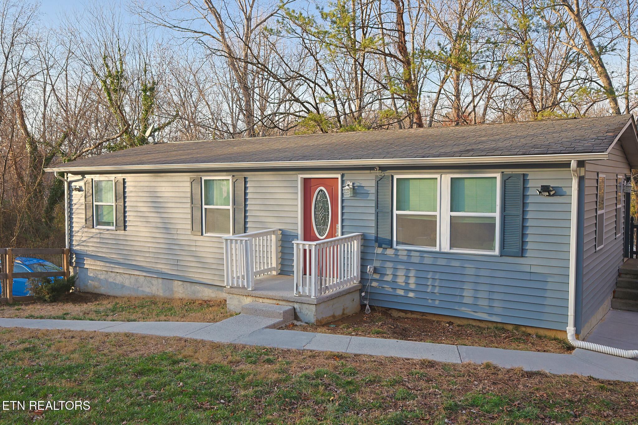 1104 Stony Point Road Knoxville, TN 37914 - Photo 2 of 32 Front