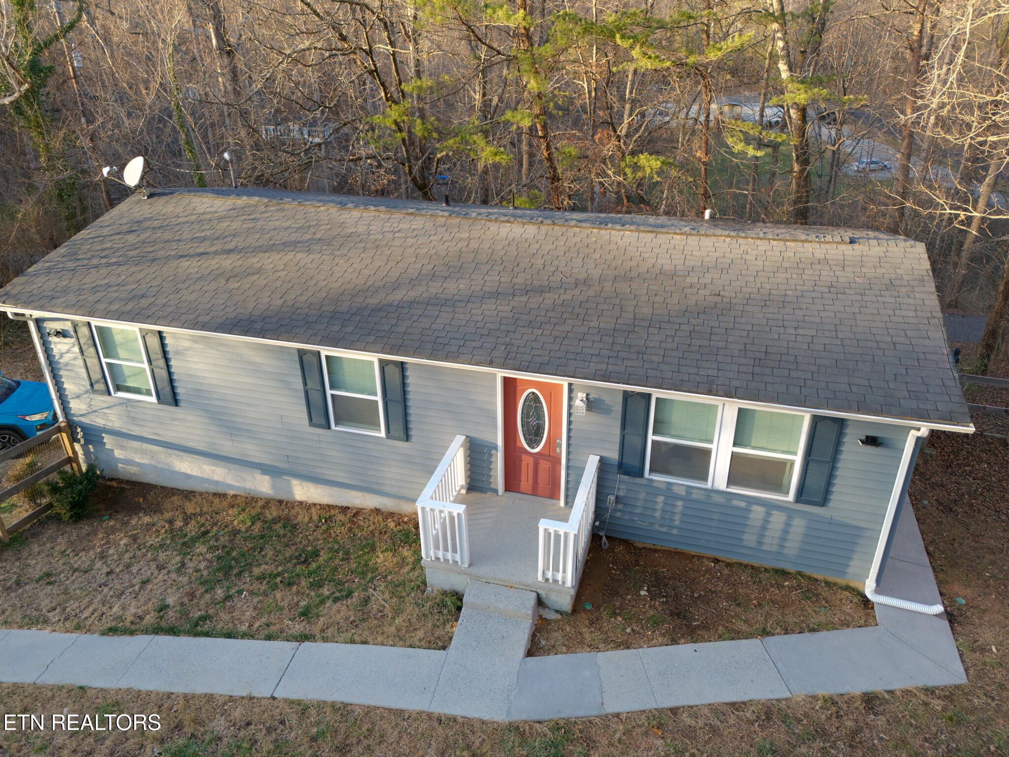 1104 Stony Point Road Knoxville, TN 37914 - Photo 31 of 32 Front