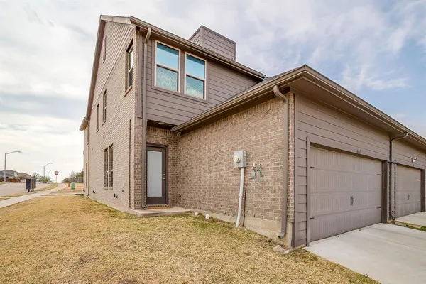 $315,000 | 440 Milverton Drive, Fort Worth, TX 76036