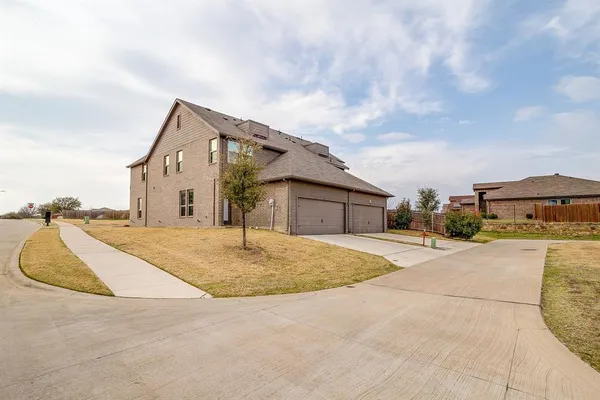 $315,000 | 440 Milverton Drive, Fort Worth, TX 76036