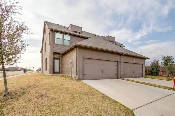 $315,000 | 440 Milverton Drive, Fort Worth, TX 76036