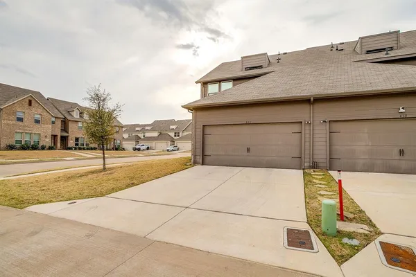 $315,000 | 440 Milverton Drive, Fort Worth, TX 76036