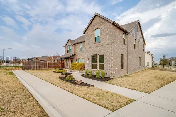 $315,000 | 440 Milverton Drive, Fort Worth, TX 76036