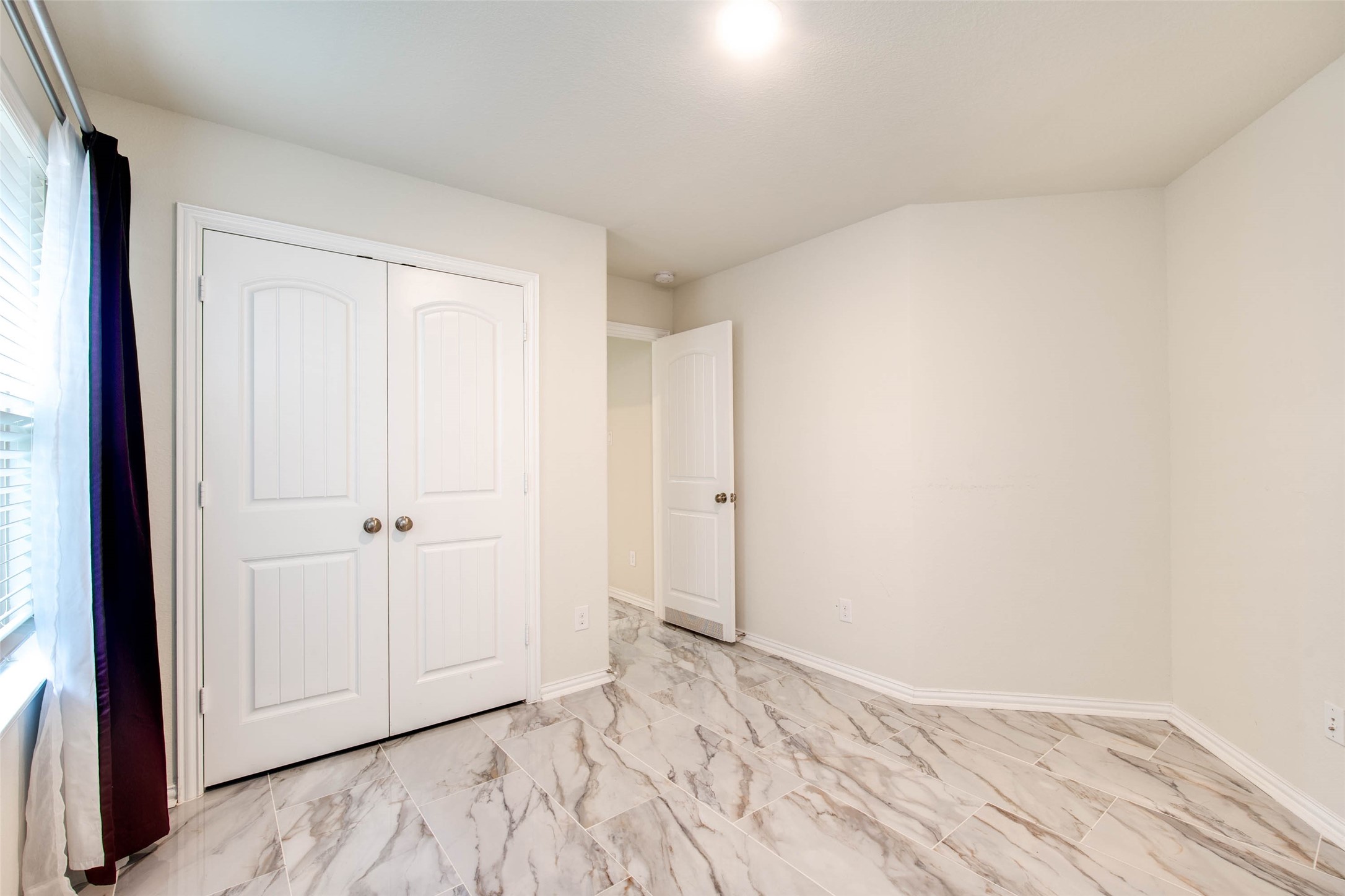 24239 Gold Cheyenne Way Katy, TX 77493 - Photo 8 of 38 a view of an empty room