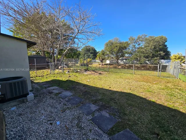 $2,000 | 17240 Northwest 52nd Avenue, Miami Gardens, FL 33055