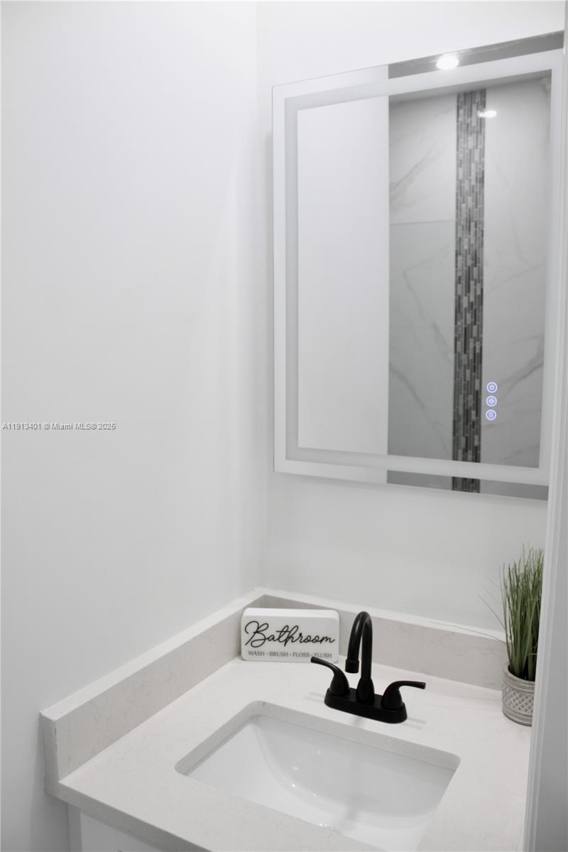 743 Roma Avenue Lehigh Acres, FL 33974 - Photo 19 of 20