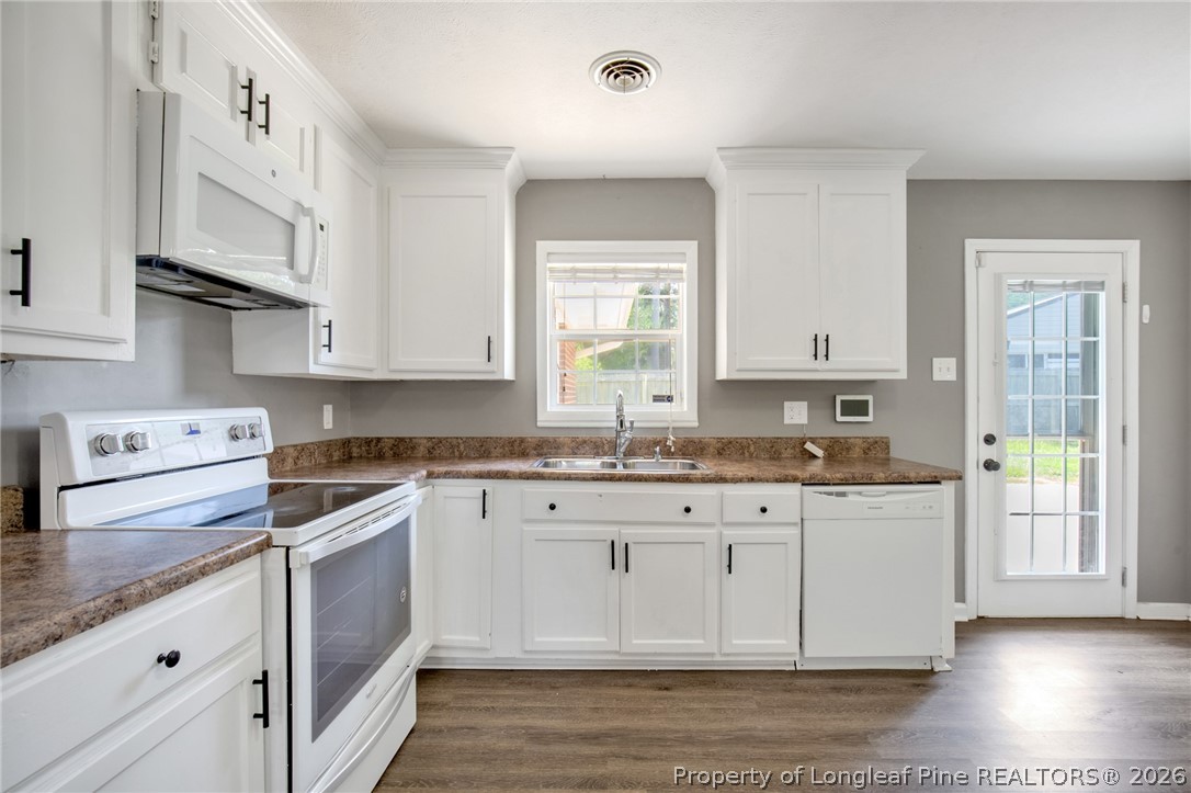 913 Montclair Road Fayetteville, NC 28314 - Photo 7 of 33