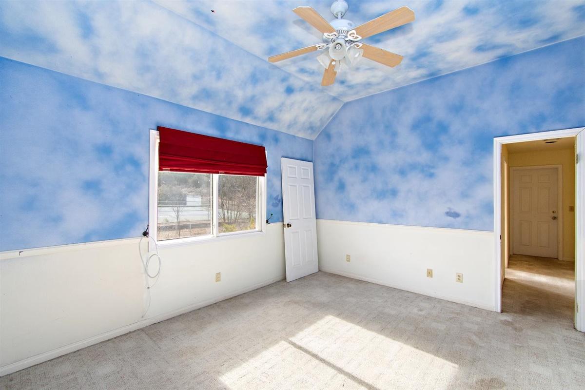 59911 Hop Patch Spring Road Mountain Center, CA 92561 - Photo 20 of 42 a view of an empty room