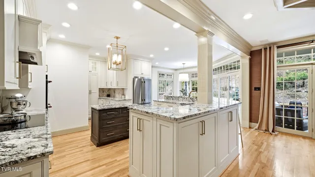 $849,900 | 1000 Huntington Court, Kingsport, TN 37660