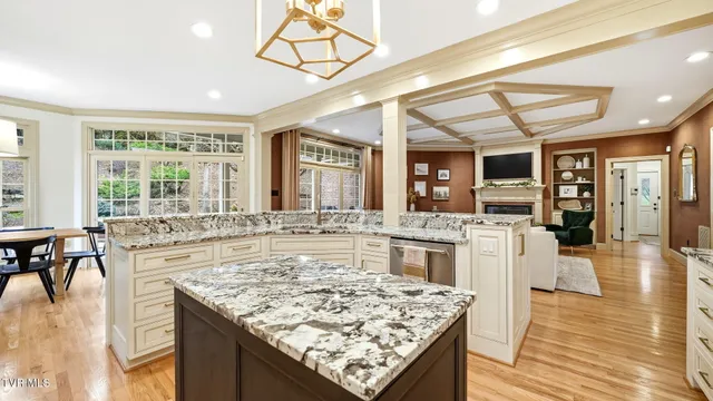 $849,900 | 1000 Huntington Court, Kingsport, TN 37660