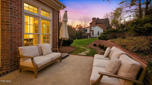 $849,900 | 1000 Huntington Court, Kingsport, TN 37660