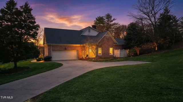 $849,900 | 1000 Huntington Court, Kingsport, TN 37660