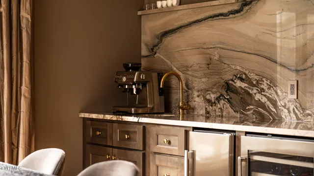 $849,900 | 1000 Huntington Court, Kingsport, TN 37660