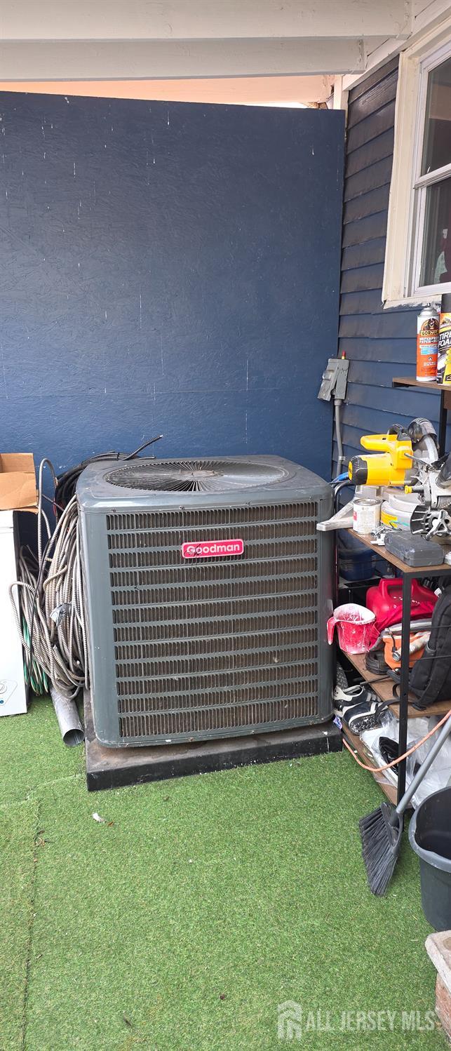 136 Smith Street Elizabeth, NJ 07201 - Photo 21 of 36 a view of a backyard with chairs