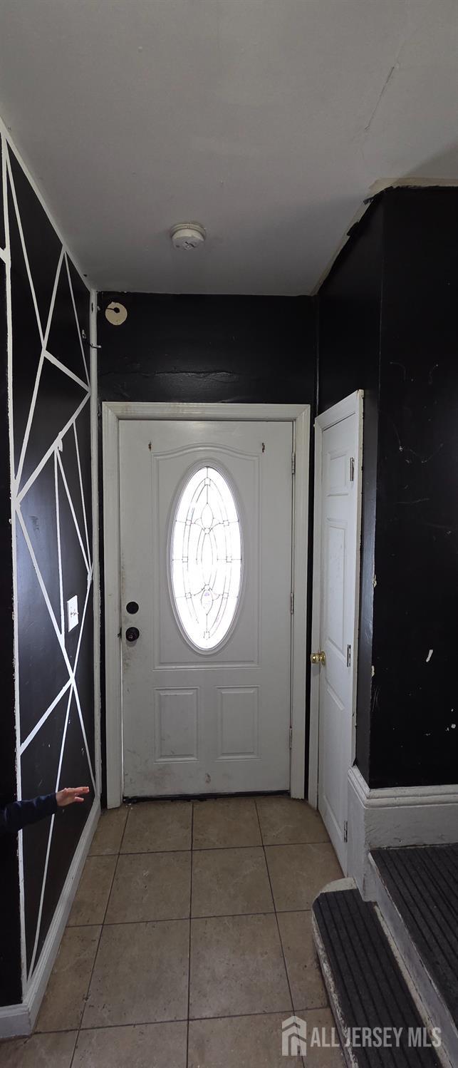 136 Smith Street Elizabeth, NJ 07201 - Photo 5 of 36 a view of kitchen