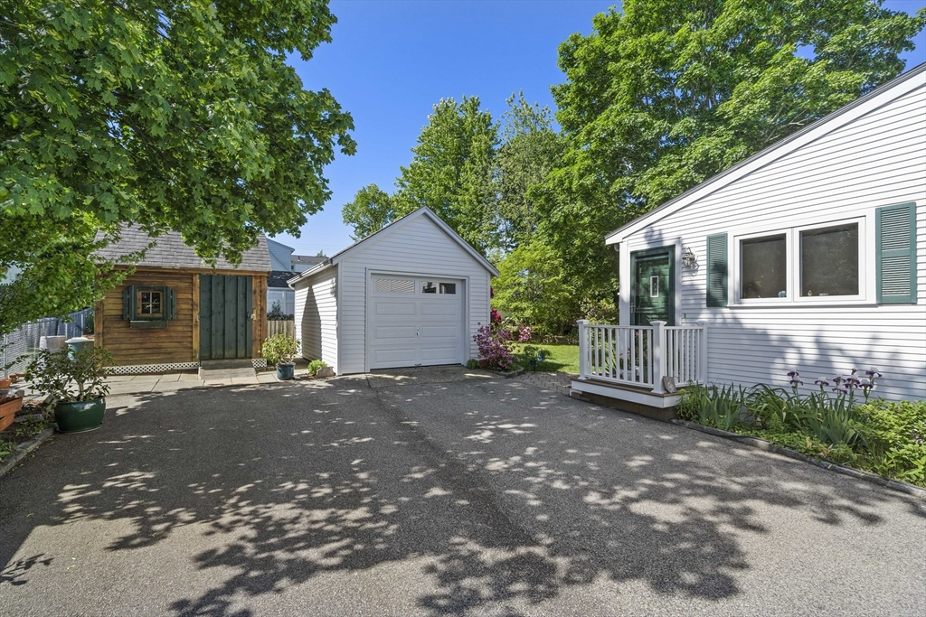 10 Waldron Road Braintree, MA 02184 - Photo 6 of 41
